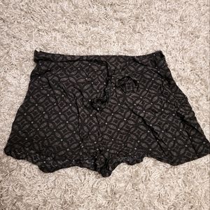 Comfy shorts (Streetwear Society)